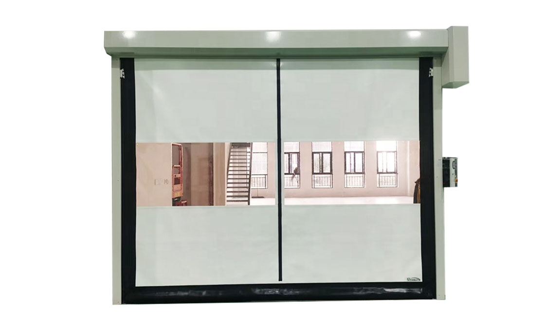 Zipper self-repairing high speed door with sealed curtain tracks