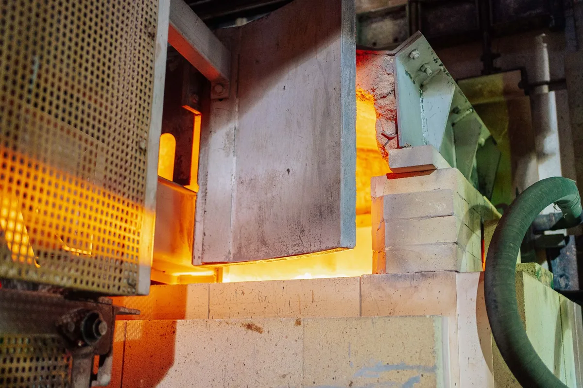 Brandschutz-Mineralstoffkern und intumeszierender Graphit-Perimeterdichtungswärmeprüfung
