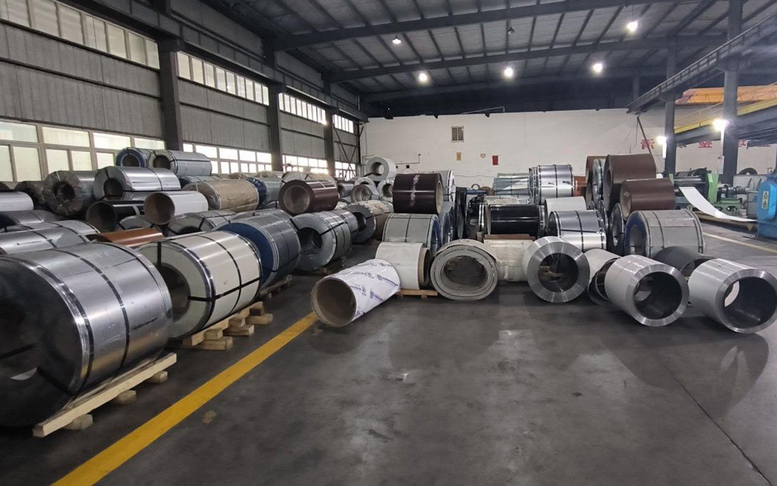 Galvanized steel and aluminum alloy coils