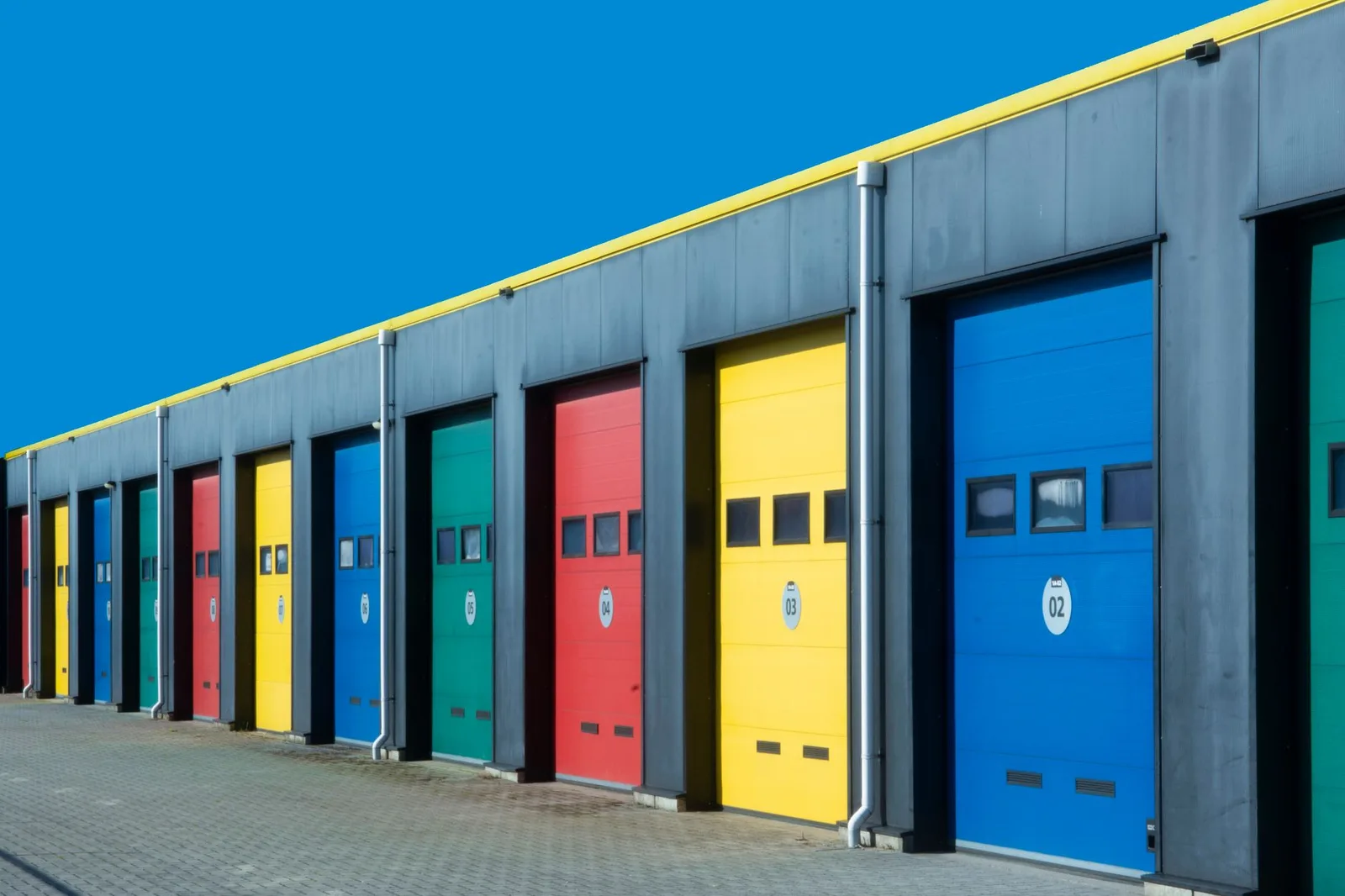 Specialized heavy-duty cold storage door featuring thick PIR core and polyamide thermal break framework