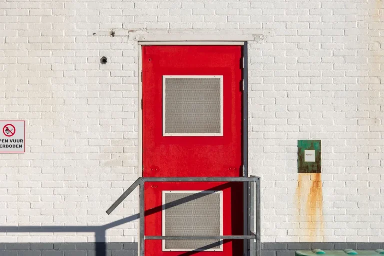 EN 1634 fire resistance furnace testing of insulated cleanroom door assembly